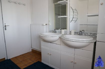 Salle de Bain, Ô Cèdre Bleu