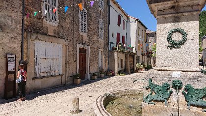 Le quai - Cornus, OFFICE DE TOURISME LARZAC VALLEES