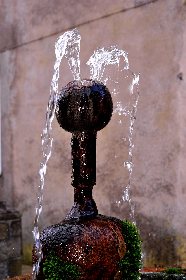La fontaine du Griffoul à Rieupeyroux, H.Vial