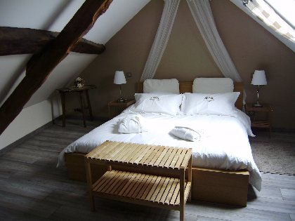 Gîte Eleonore d'Aragon Najac chambre 2, Gîte Menard n°2