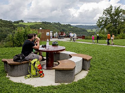 Aire de pique-nique du Belvédère de Sarrans, Office de tourisme Argences en Aubrac