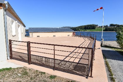Salle de la plage à Villefranche de Panat , OFFICE DE TOURISME DE PARELOUP LEVEZOU