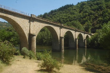Aire de pique-nique du Pont de Girbe, OFFICE DE TOURISME DU REQUISTANAIS