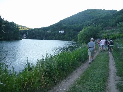 Aire de pique-nique près du village et du chemin, OFFICE DE TOURISME DU REQUISTANAIS