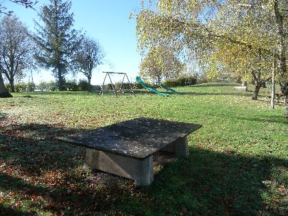 Aire de pique-nique à Montclar, OFFICE DE TOURISME DU REQUISTANAIS