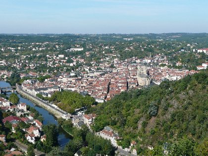 Point de vue et table d'orientation à Villefranche-de-Rouergue, OT Villefranche-Najac
