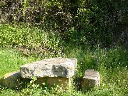 Aire de pique-nique du jardin d'insectes, OFFICE DE TOURISME DE PARELOUP LEVEZOU