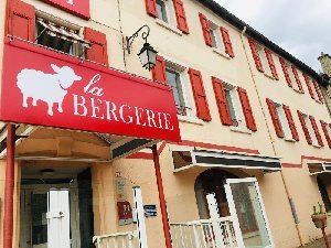 Hôtel - Restaurant - La Bergerie (groupes), MELLAN Nathalie et Fabien