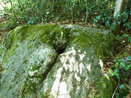 La Fontaine des Fachilièiras à Saint-Salvadou, OFFICE DE TOURISME AVEYRON SEGALA