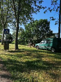 Aire de pique-nique à Sévérac l'Eglise, Office de Tourisme des Causses à l'Aubrac