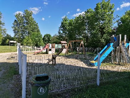 Aire de jeux pour jeunes enfants, Office de Tourisme des Causses à l'Aubrac