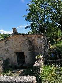 Aire de pique-nique à Cruéjouls, Office de Tourisme des Causses à l'Aubrac