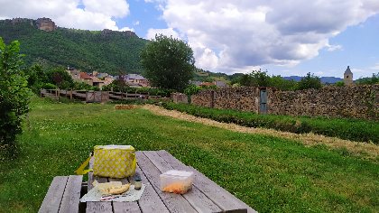 Aire de pique-nique, OFFICE DE TOURISME LARZAC VALLEES