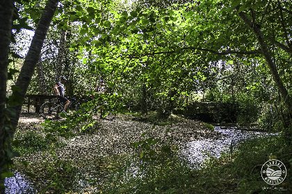 Aire de pique-nique de l'espace Ladoux, OFFICE DE TOURISME LARZAC VALLEES
