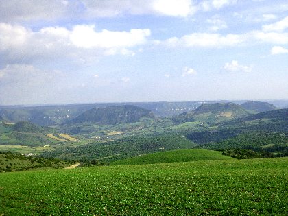 Aire de pique-nique à la Novis , Office de Tourisme des Causses à l'Aubrac