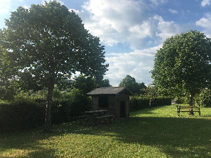 Aire de Pique-nique - Maison des Dolmens à Buzeins , Office de Tourisme des Causses à l'Aubrac
