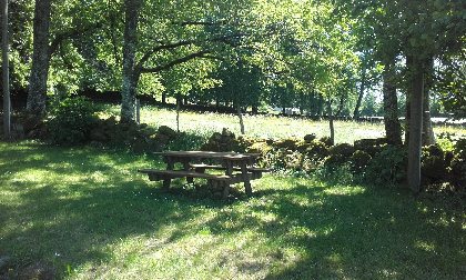Aire de pique-nique au bassin de La Fage, OFFICE DE TOURISME DU CANTON DE MUR DE BARREZ