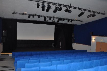 Espace  Gilbert Alauzet, Cinema Rieupeyroux