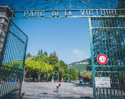 Aire de pique-nique du Parc de la Victoire, OFFICE DE TOURISME DE MILLAU