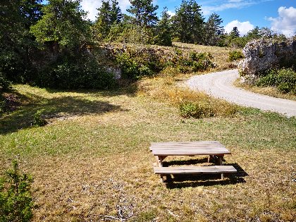 Aire de pique-nique de Roquesaltes 2, OFFICE DE TOURISME DE MILLAU