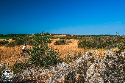 Circuit Les avants-causses du Larzac, OFFICE DE TOURISME LARZAC VALLEES