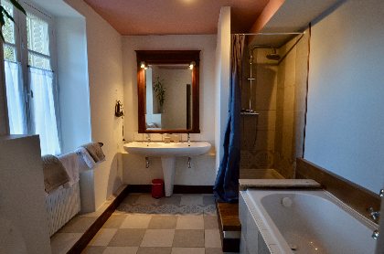 Séjours bien-être à la Source du Vallon , Caroline Angélard: La Source du Vallon