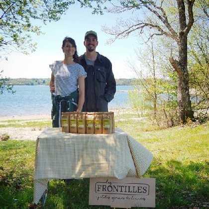 Lucie et Jérémy Coulon, producteurs de lentilles blondes à Canet-de-Salars, au bord du lac de Pareloup, Les Frontilles