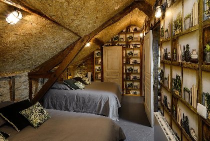 Les Grillons du chapeau, Entre terre et ciel