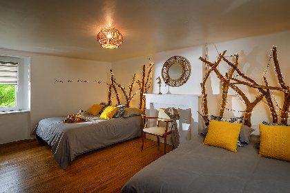 Les Grillons du chapeau, Entre terre et ciel