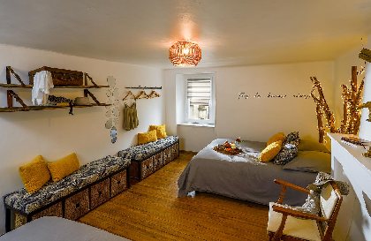 Les Grillons du chapeau, Entre terre et ciel