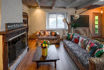 Les Grillons du chapeau, Entre terre et ciel