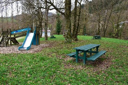 Aire de jeux à la base de loisirs, Fédération de pêche de l'Aveyron