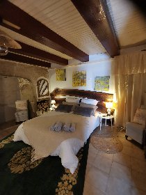 Suite Achillée (salon version chambre 1 lit 160X200), La Grange ô tisanes Conques