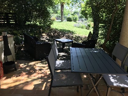 Terrasse ombragée, Gite des Causses