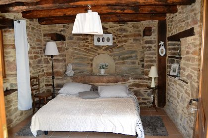 La Colline du Chat perché, Mme Destefanis Antonina