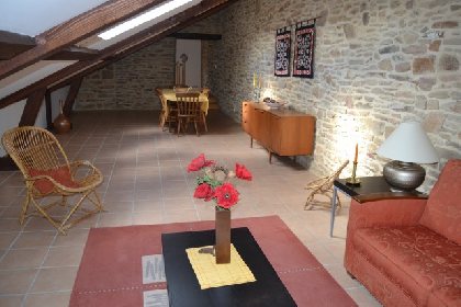 La Colline du Chat perché, Mme Destefanis Antonina