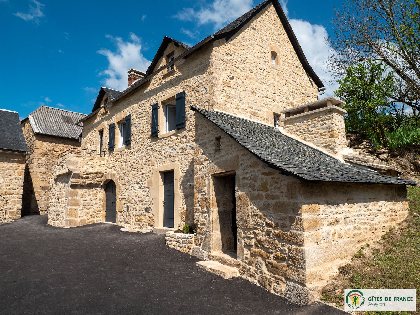 Le devant, Propriétaire du gîte