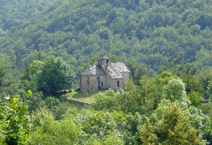 La chapelle de Manhaval dans son ilot de verdure, Lionel Lintilhac