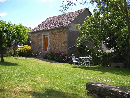 Mme Yvette CROS , OFFICE DE TOURISME DU REQUISTANAIS