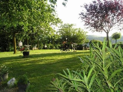 Mme Yvette CROS , OFFICE DE TOURISME DU REQUISTANAIS