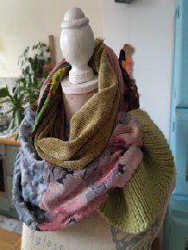 Snood assemblage divers, Eclectic Tics