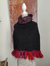 Poncho customisé, Eclectic Tics