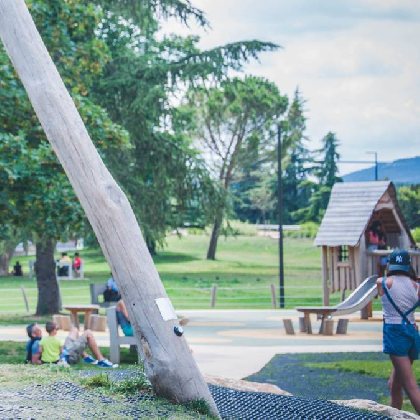 Aire de pique-nique de Gourg de Bades, OFFICE DE TOURISME DE MILLAU