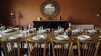 Trou Life Grand Gîte - Table pouvant accueillir 14 personnes, Trou Life - Pauline Cauhepe