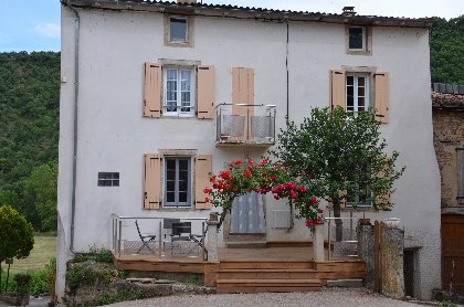 Chez Elie, Chez Elie