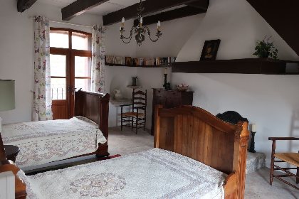 Maison dans le rempart, OFFICE DE TOURISME LARZAC VALLEES