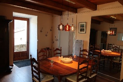 Maison dans le rempart, OFFICE DE TOURISME LARZAC VALLEES