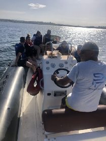 Pareloup Pilot' Balade en bateau, OFFICE DE TOURISME DE PARELOUP LEVEZOU