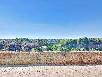 Vue de l'entrée, Studio du Trou