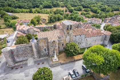 St-Jean d'Alcas - visite du fort Cistercien, OFFICE DE TOURISME LARZAC VALLEES